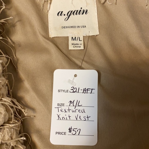 Ladies vest. Fringe trim. Size Med. / large. - Picture 2 of 2